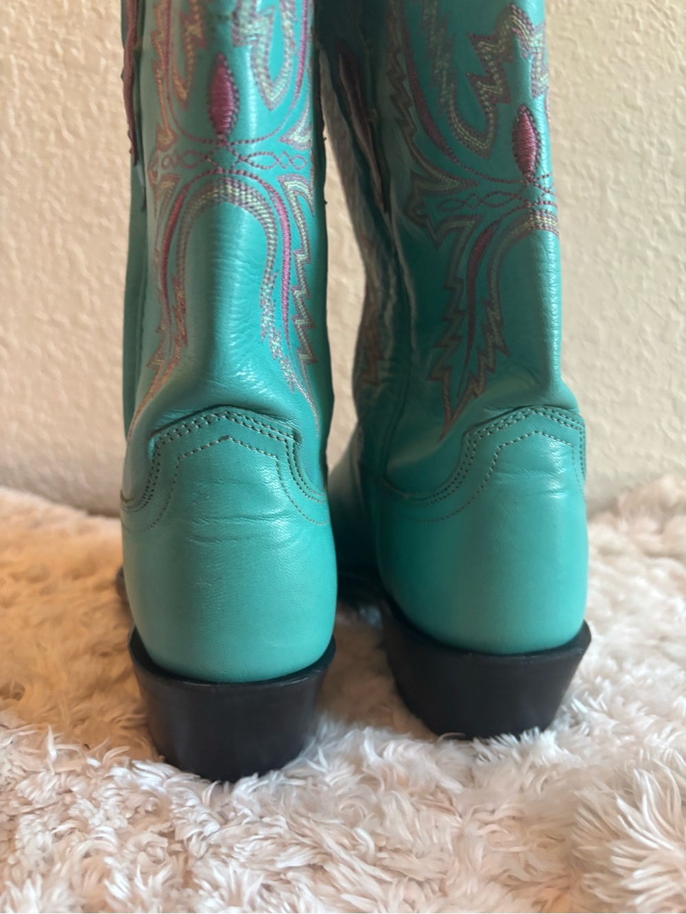 Lucchese Turquoise and Red lizard Pointed-Toe Western Boots 6.5B - Picture 2 of 7